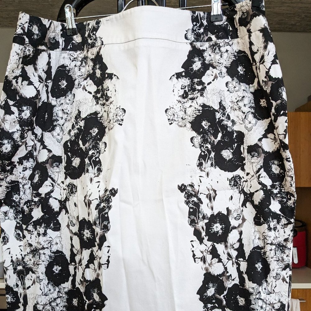 Black and White Floral Mini Pencil Skirt